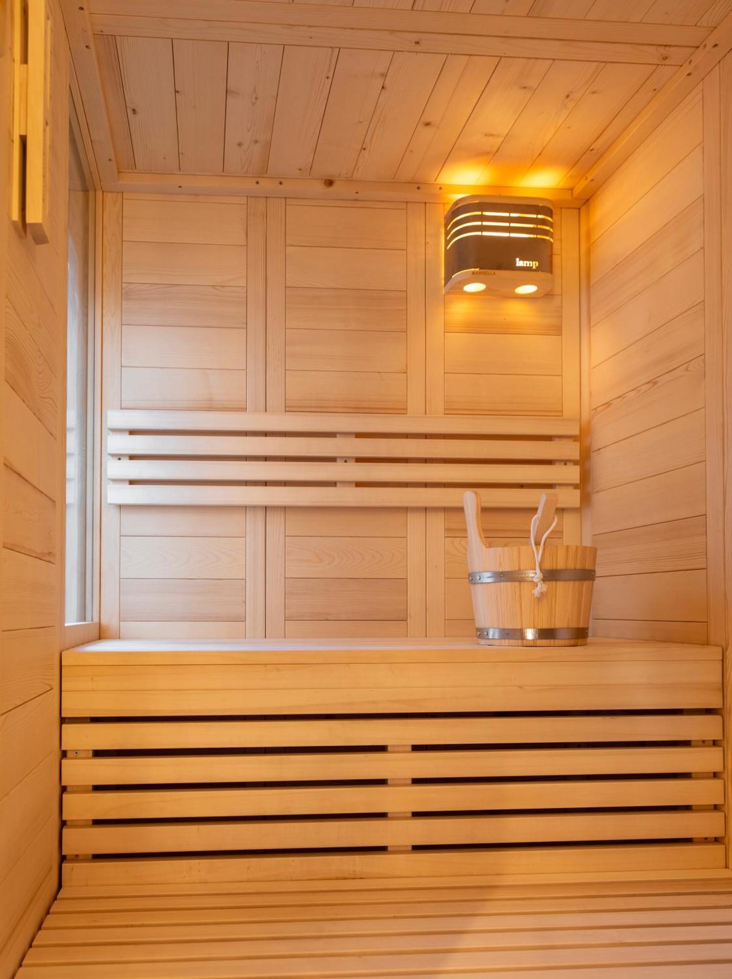 Derouse Eva Suite Jacuzzi & Sauna Афіни Екстер'єр фото